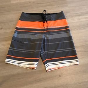 Men’s board shorts